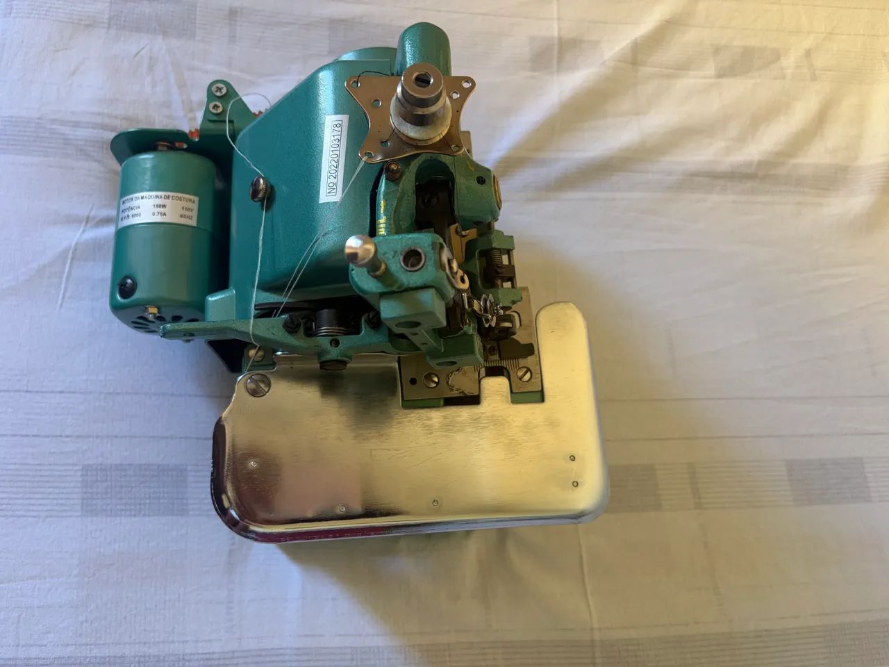 Vende-se overloque - Foto 3