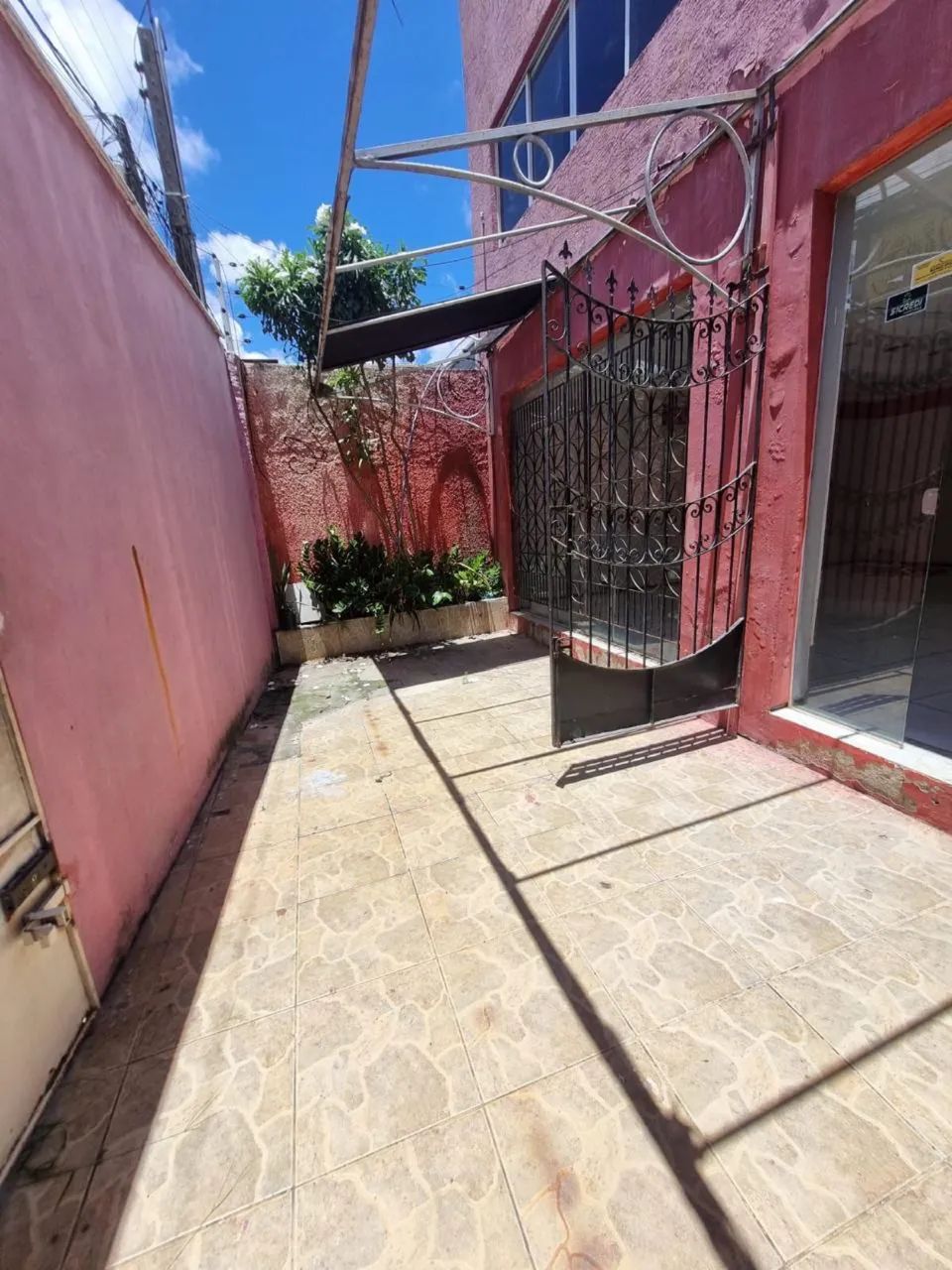 ALUGO PRÉDIO COMERCIAL / 420m2 DE ÁREA CONSTRUÍDA  - Foto 4