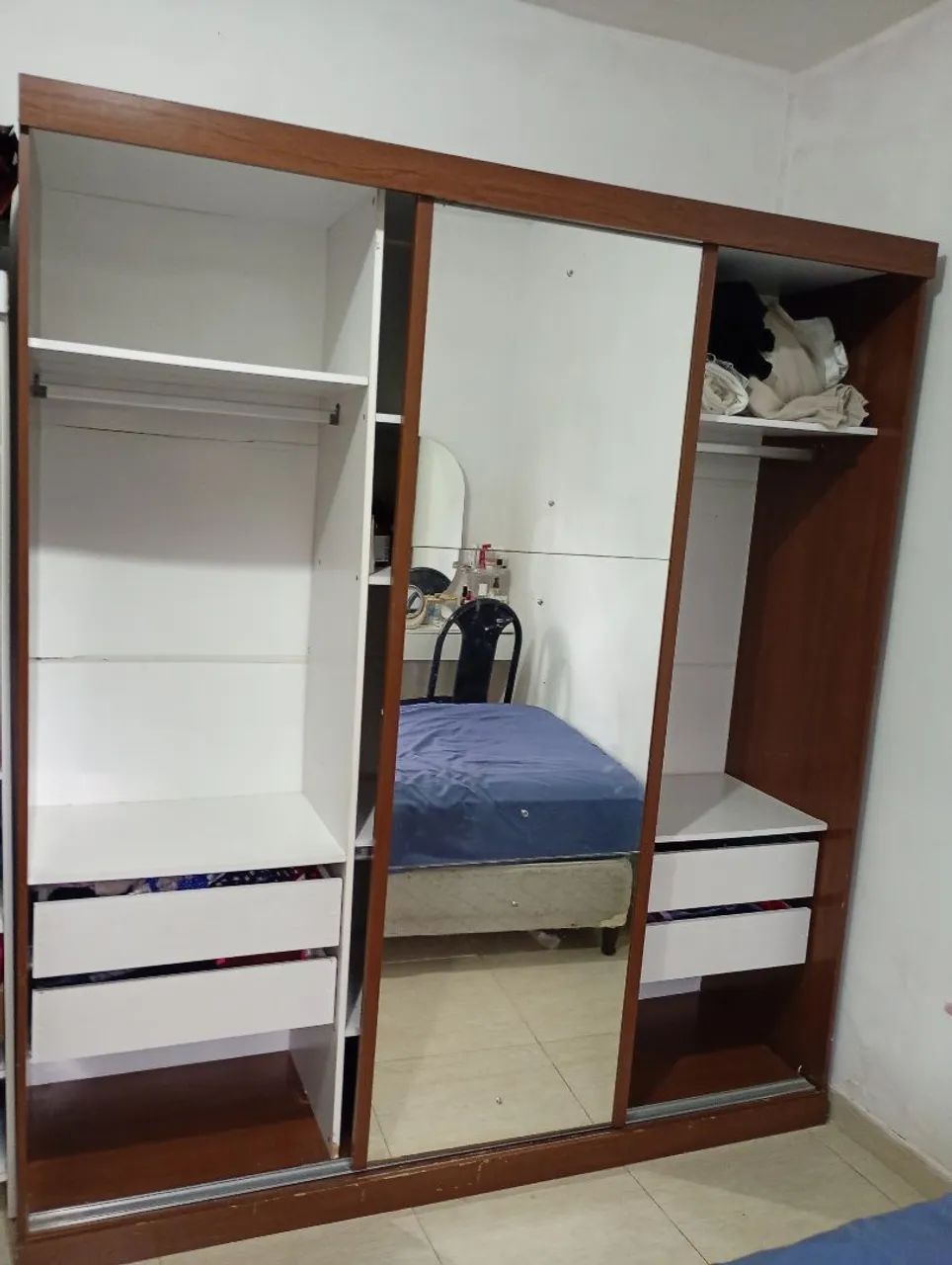 Guarda roupas casal com espelho  - Foto 4