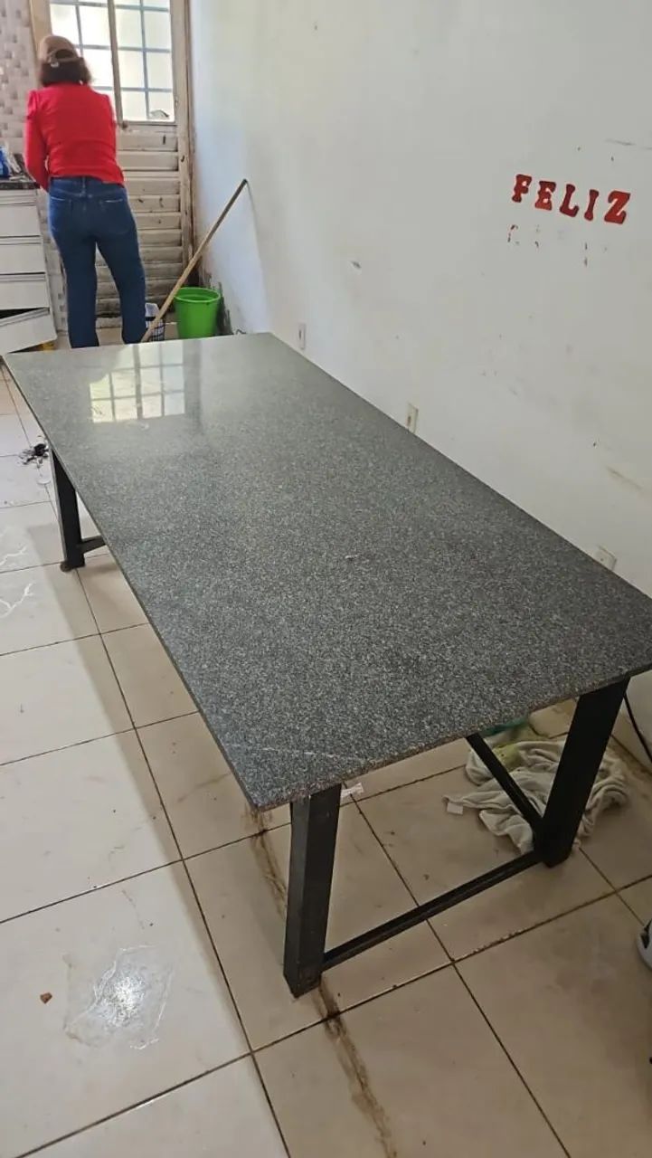 Mesa de mármore 2 metros