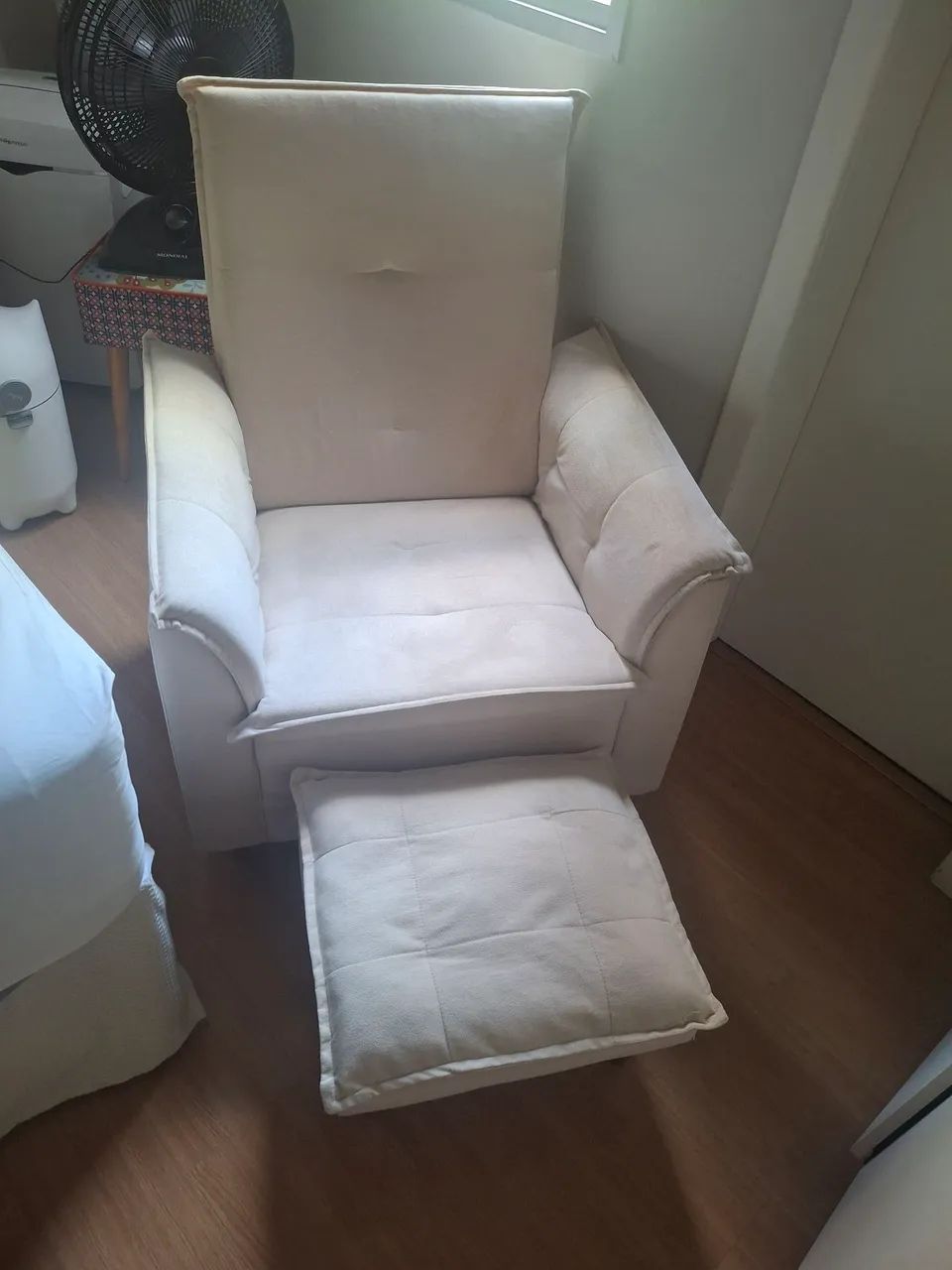 Poltrona Amamentação E Puff Ariel Bege Tana Decor - Foto 3