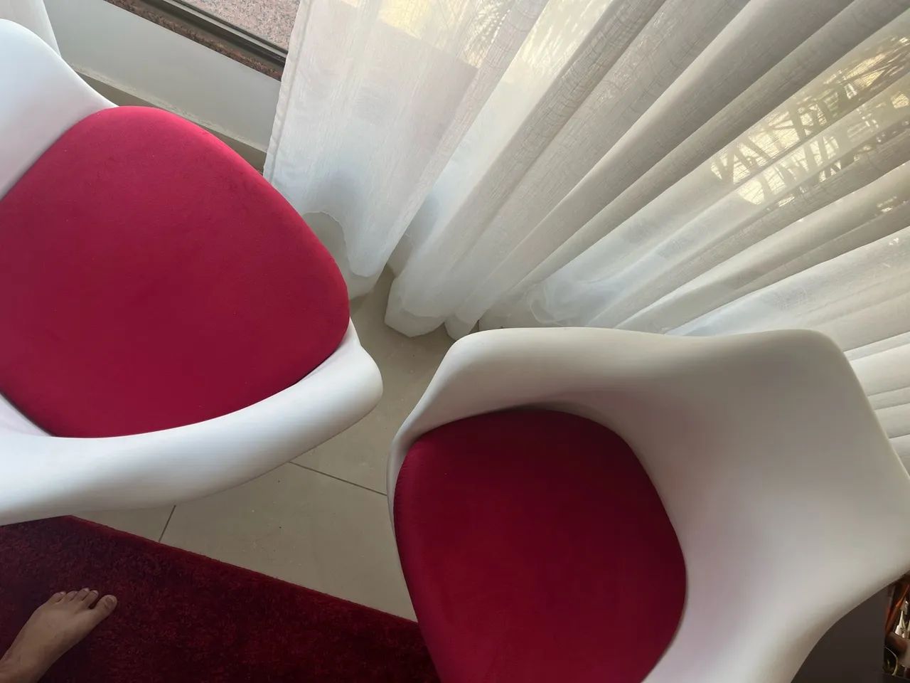Par de Cadeiras Tulip Saarinen com Braços - Foto 4