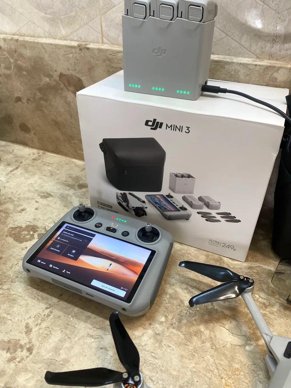 Drone Dji Mini 3 Fly More Combo - Foto 2