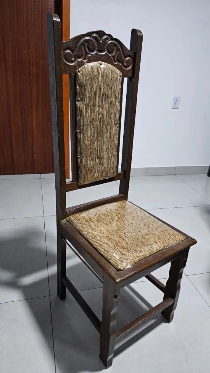 Conjunto de Jantar - Mesa em Sucupira com 6 Cadeiras Estofadas - Foto 4