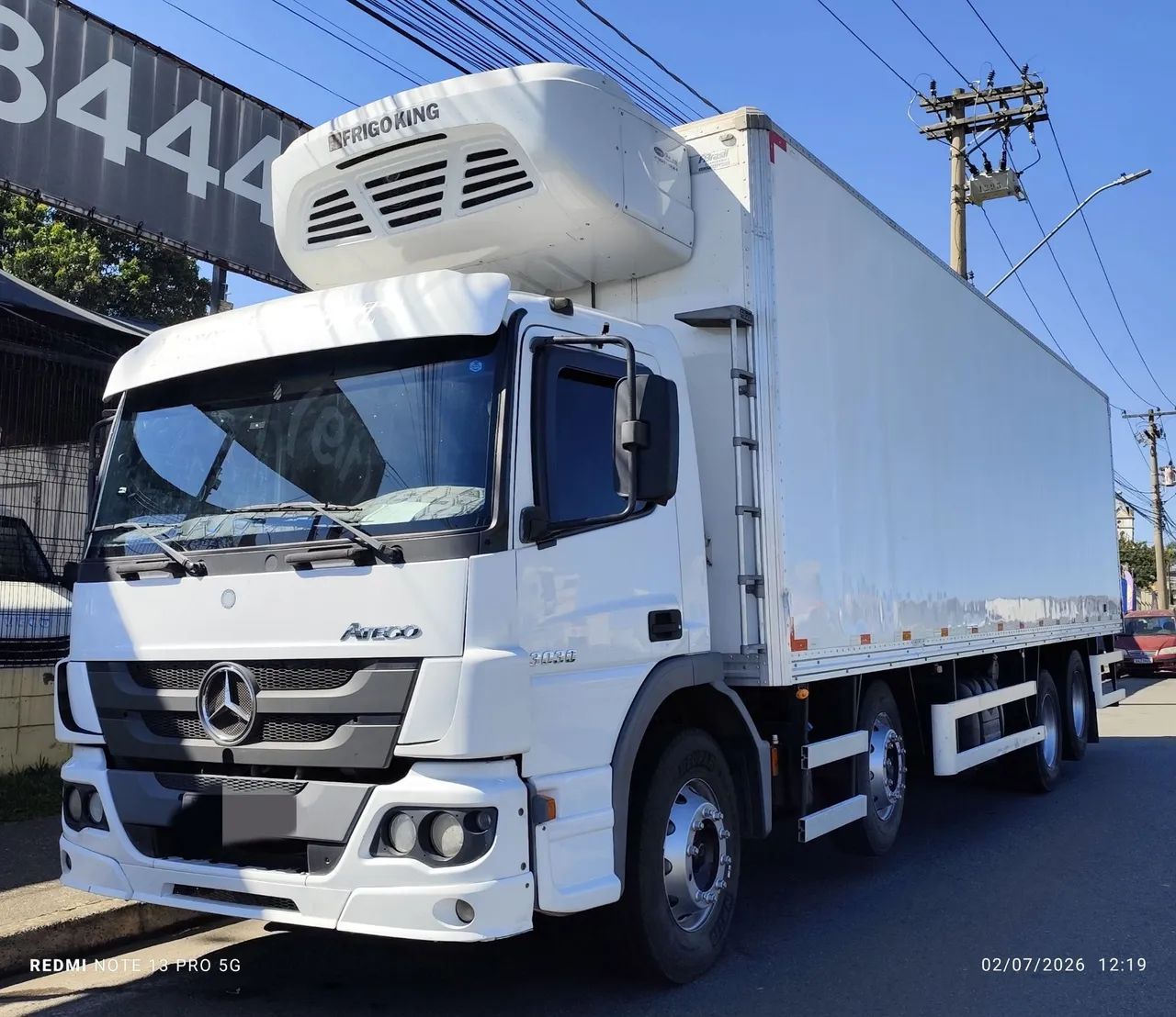 MB 3030 2019. 8x2. Baú Refrigerado  - Foto 2
