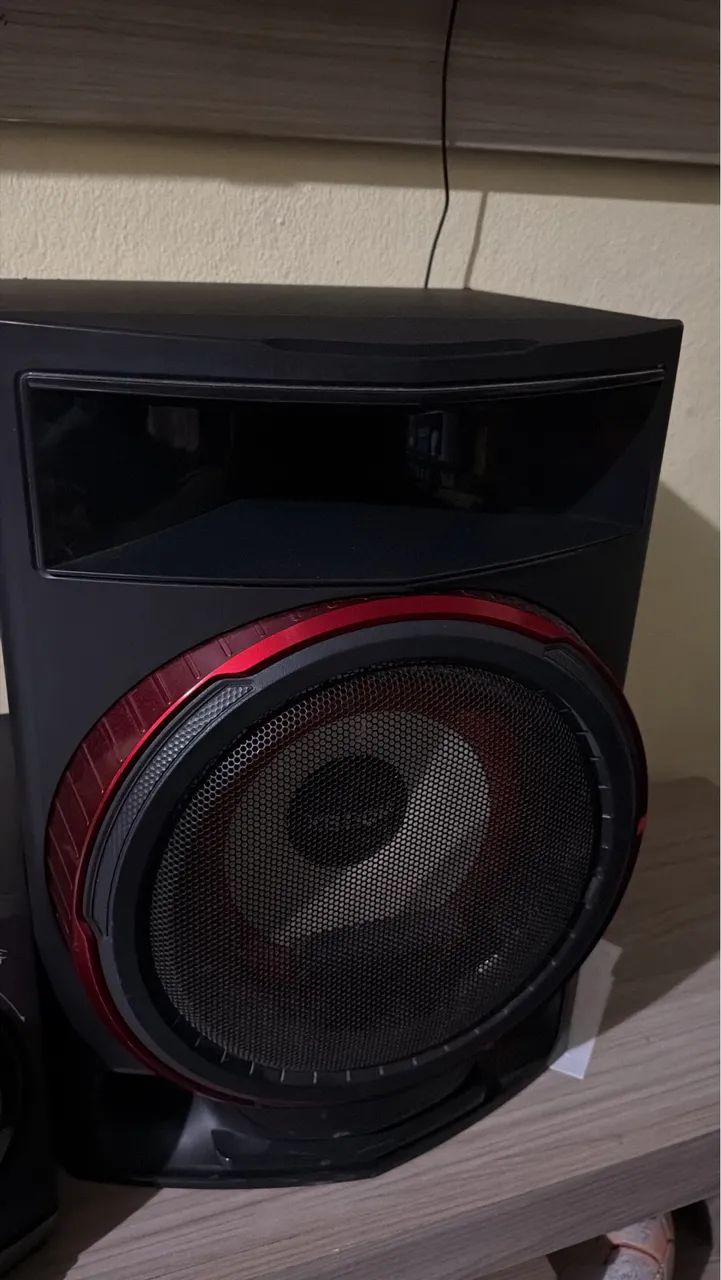 Som 2.370W perfeito estado!! 