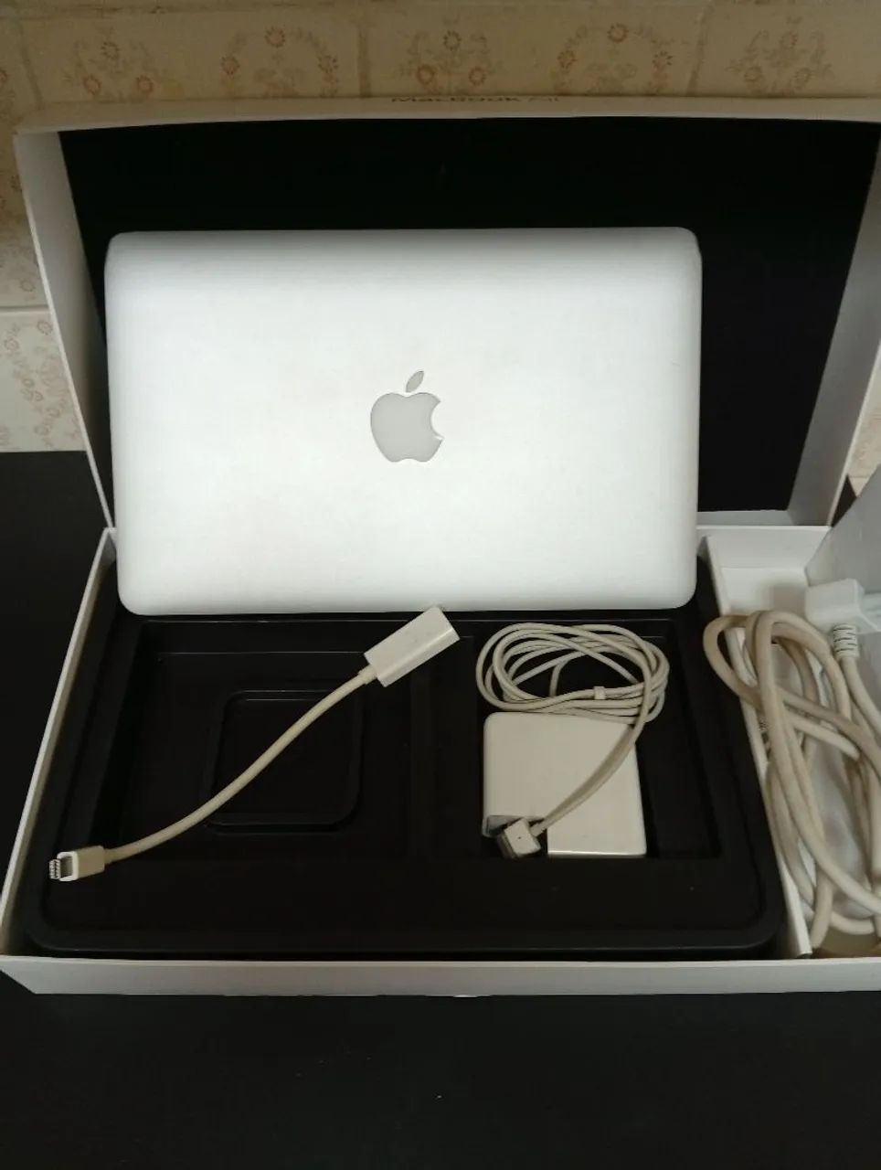 Vendo MacBook Air de 11 polegadas (Modelo A1370 / Part Number: MC969BZ/A - Mid 2011) - Foto 3