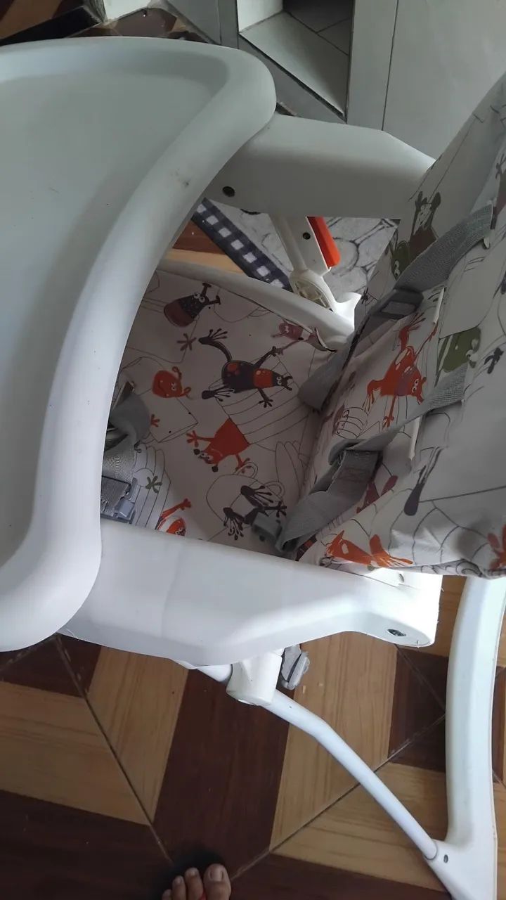 Cadeira de alimentaçao.