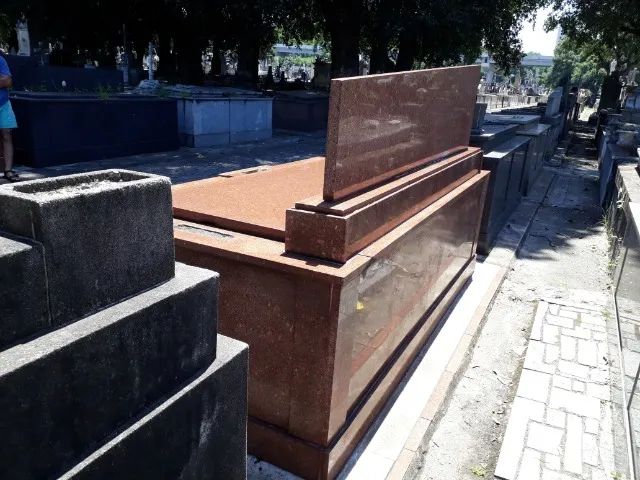 VENDO SEPULTURA-JAZIGO PERPÉTUO CEMITÉRIO SÃO FRANCISCO XAVIER, CAJU PRÓXIMO ADMINISTRAÇÃO - Foto 6