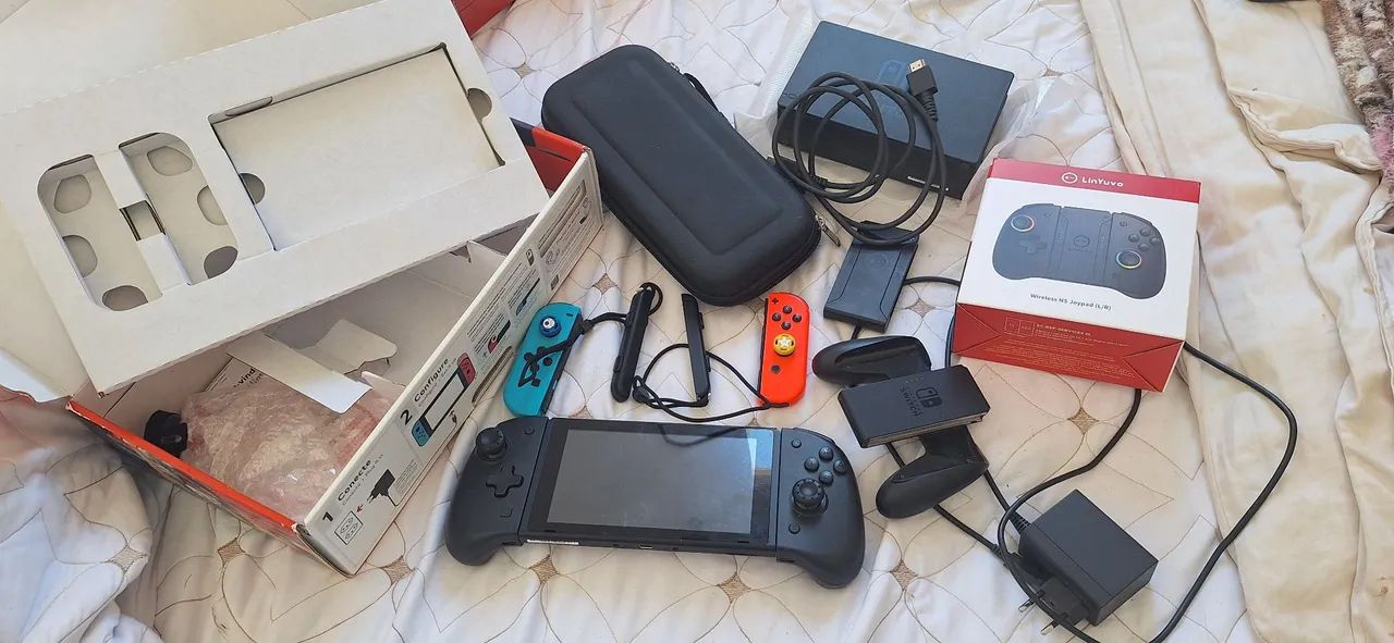 Nintendo Switch 
