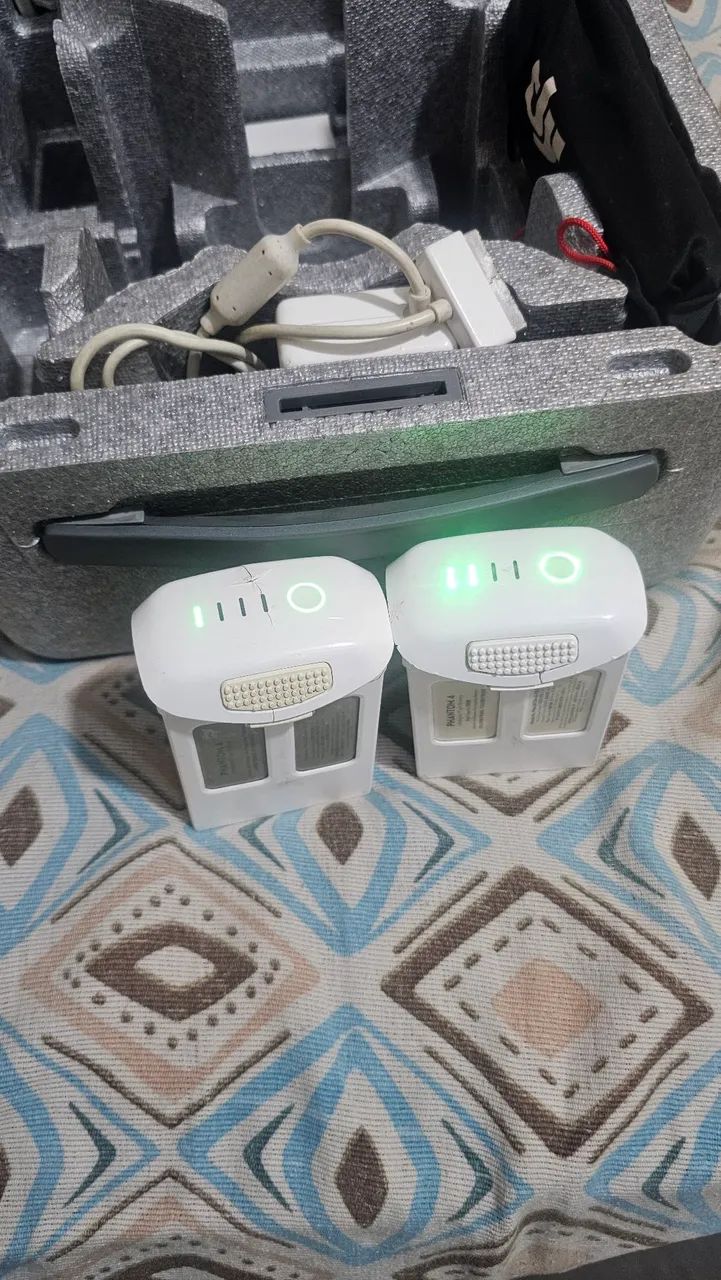 Drone DJI Phanto 4 - Foto 2