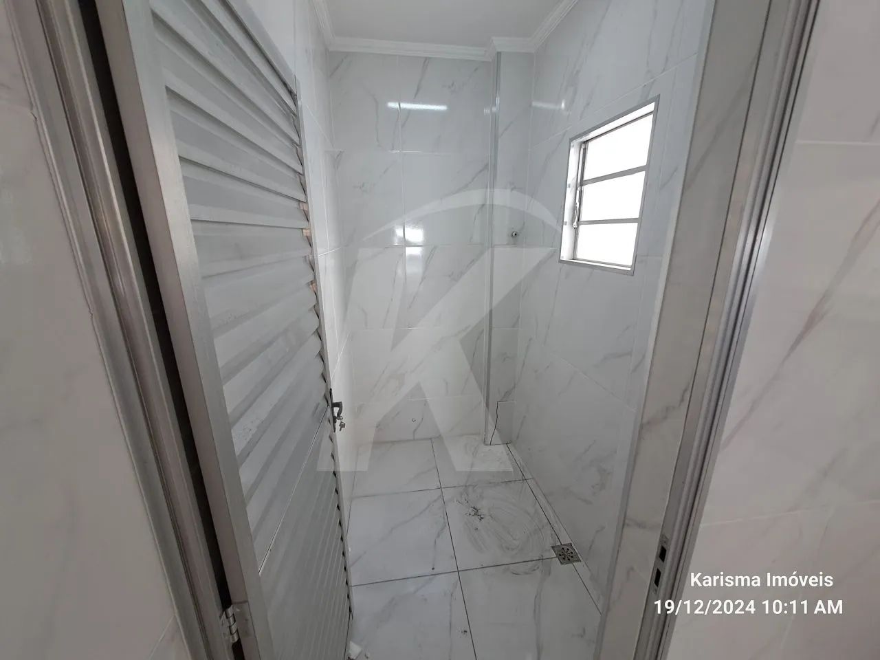 Salão comercial medindo 90 m² com 1 banheiro. - Foto 5