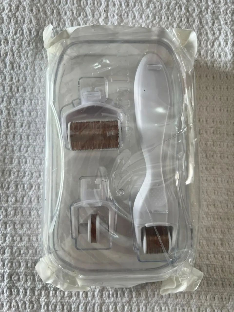 Micro Agulhamento - 4 em 1 Micro Needle Facial Roller  - Foto 3