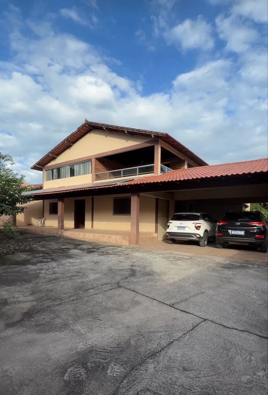 Casa à venda em Manguinhos.