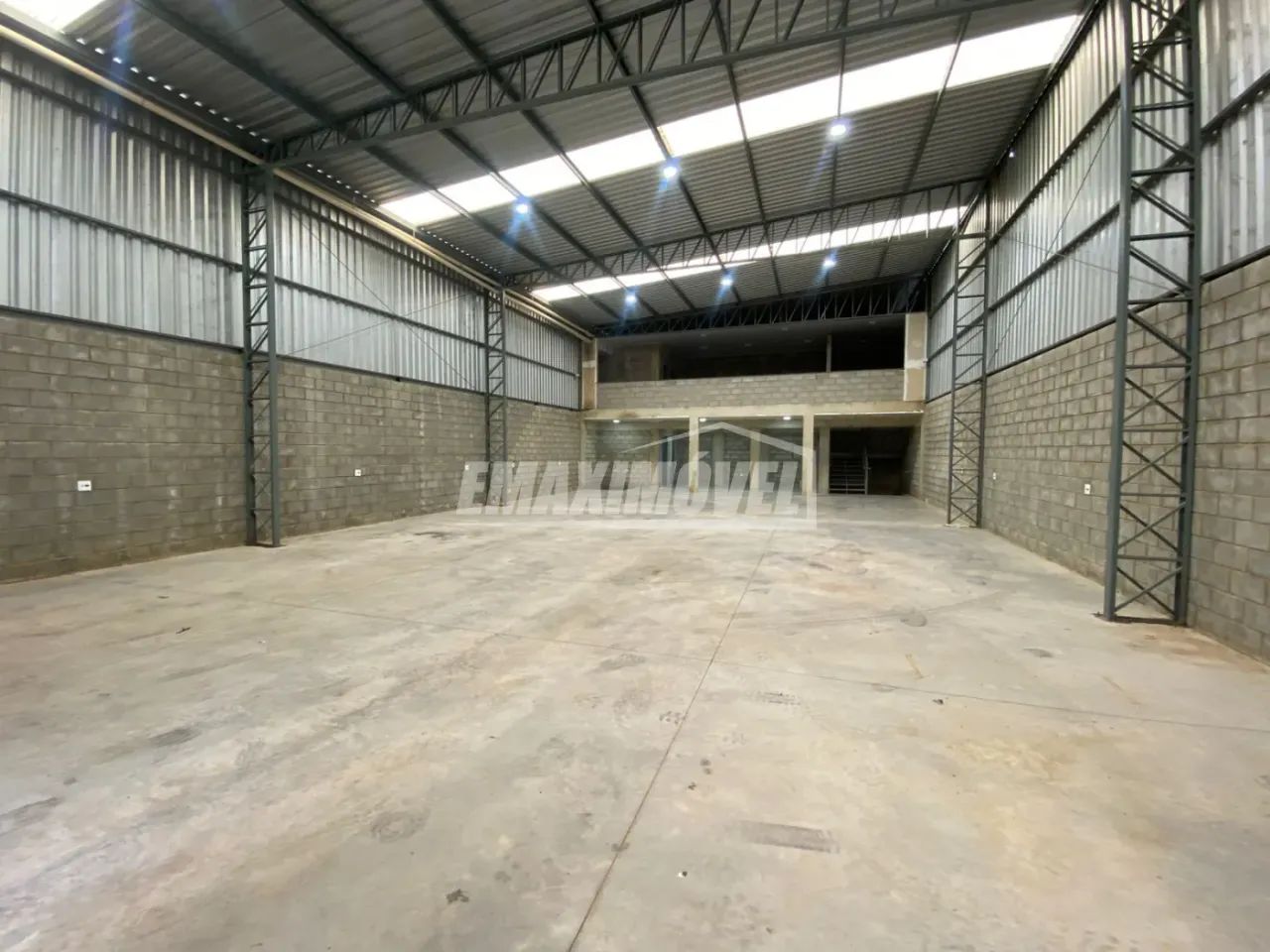 Galpão Comercial para alugar com 500m² no Bosque dos Eucaliptos em Araçoiaba da Serra/SP - Foto 2