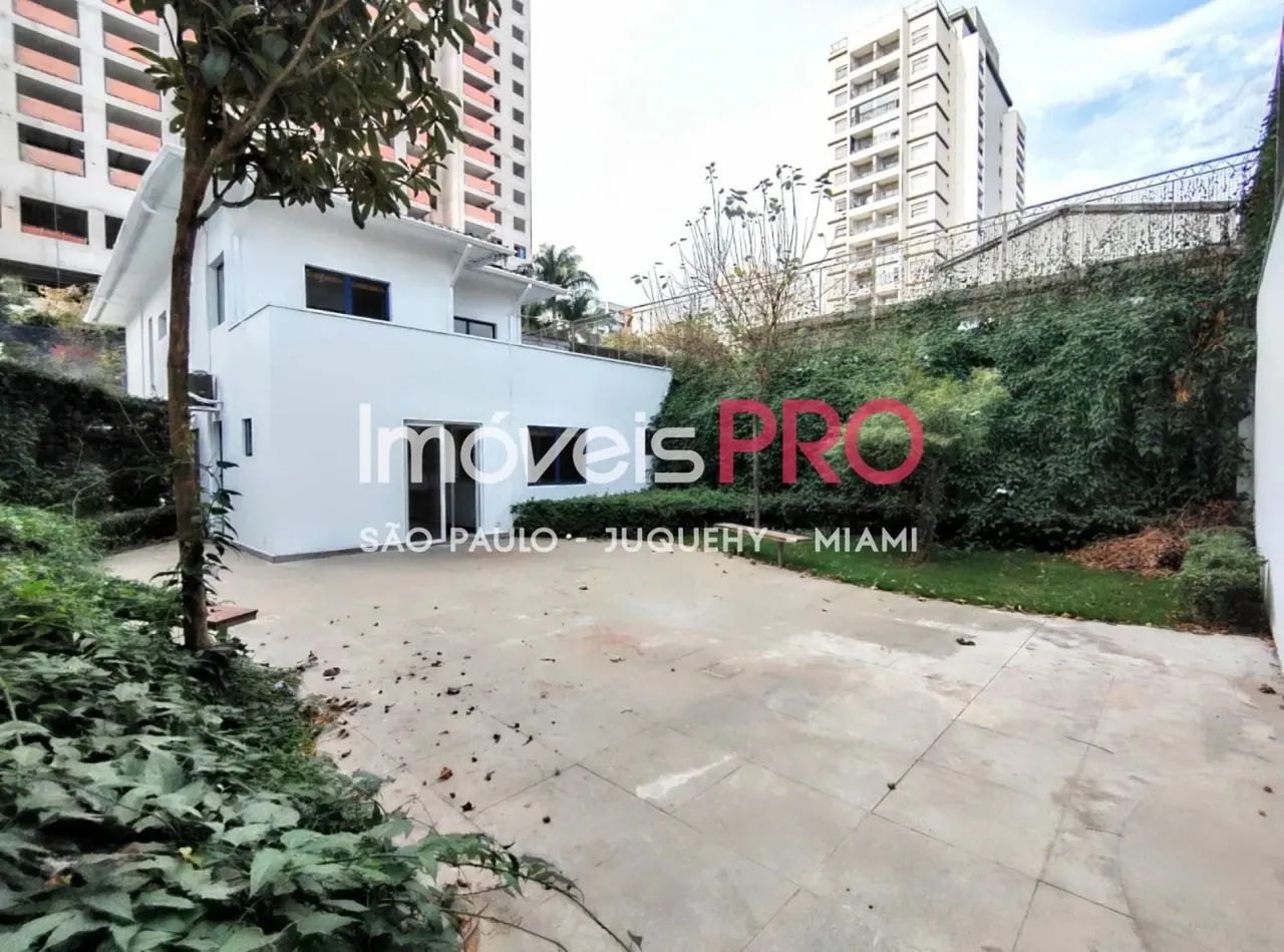 Moema, sobrado comercial, 10 salas e 12 vagas