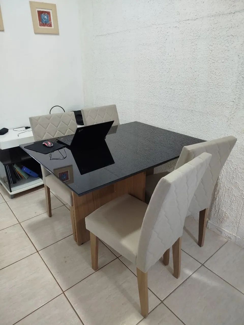 Mesa hello com 4 cadeiras na promoção  - Foto 2