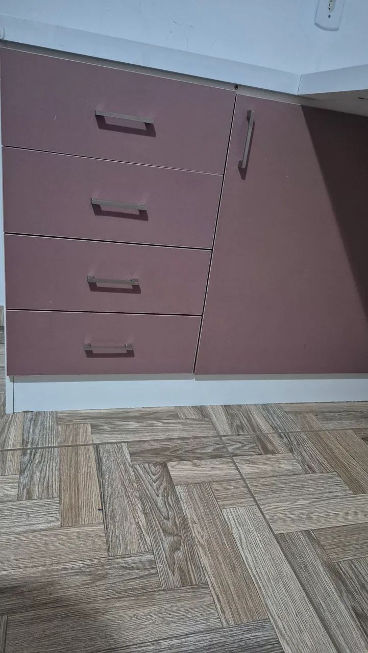 Mesa em L com gaveteiro  - Foto 4