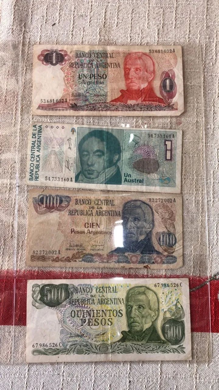 Lote com 4 cédulas antigas originais da Argentina.