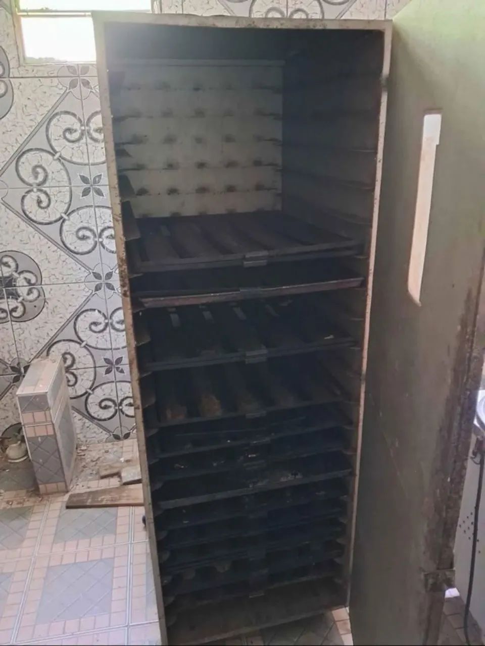 Carrinho de Pão com Bandejas - Foto 2