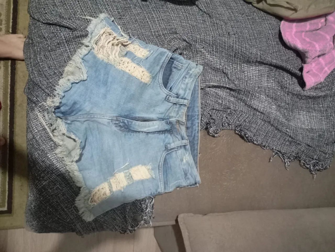 Vendo shorts jeans si novos