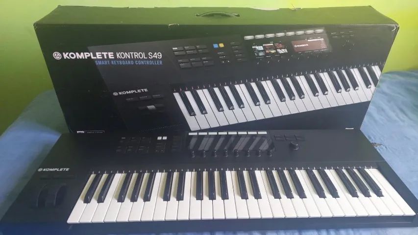 TECLADO NI Komplete Kontrol S49 MK-2 - SEM PLUGINS - APENAS A