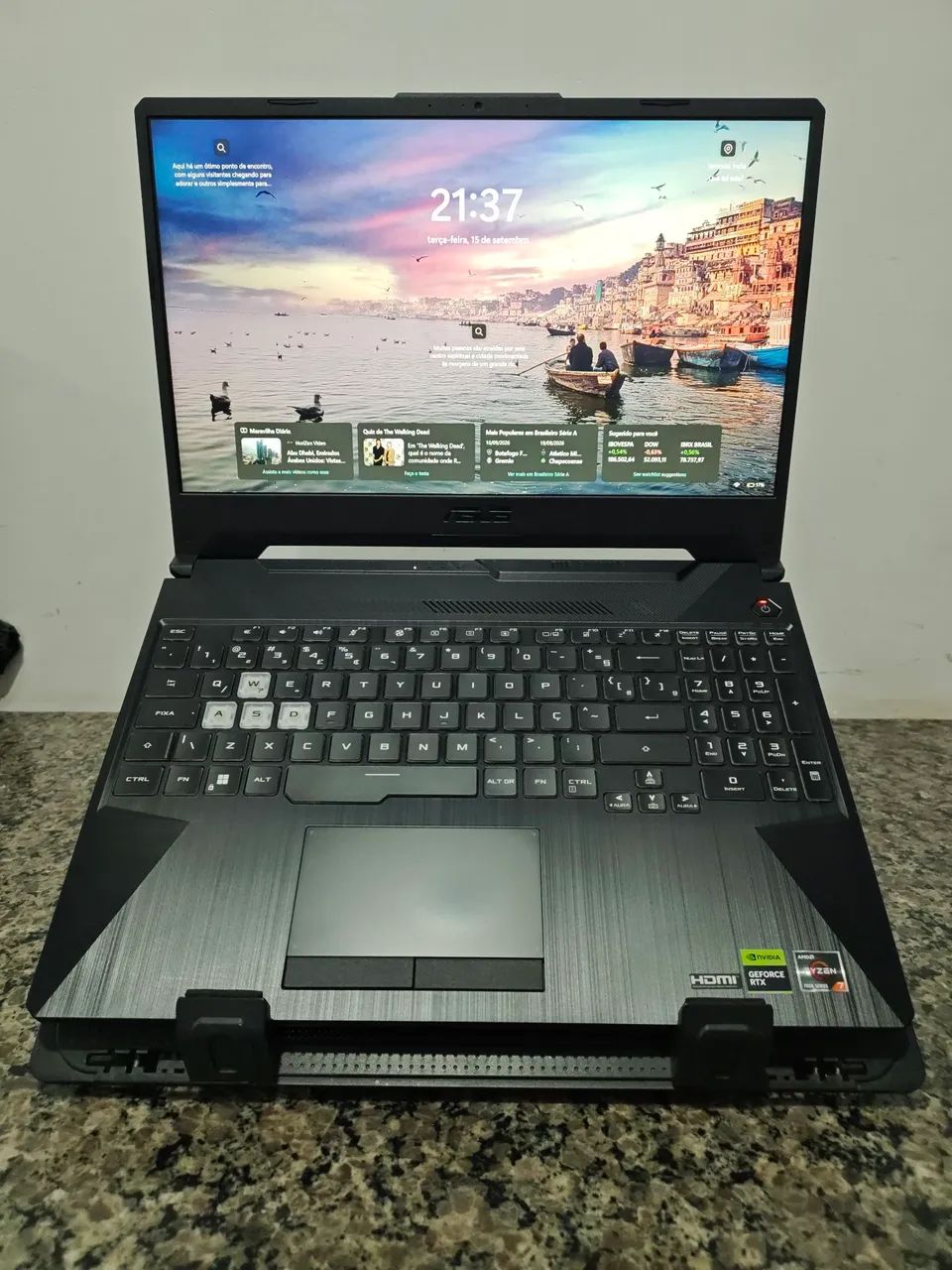 Notebook Asus TUF Gaming A15, extremamente bem cuidado, e  sem nenhuma arranhão.