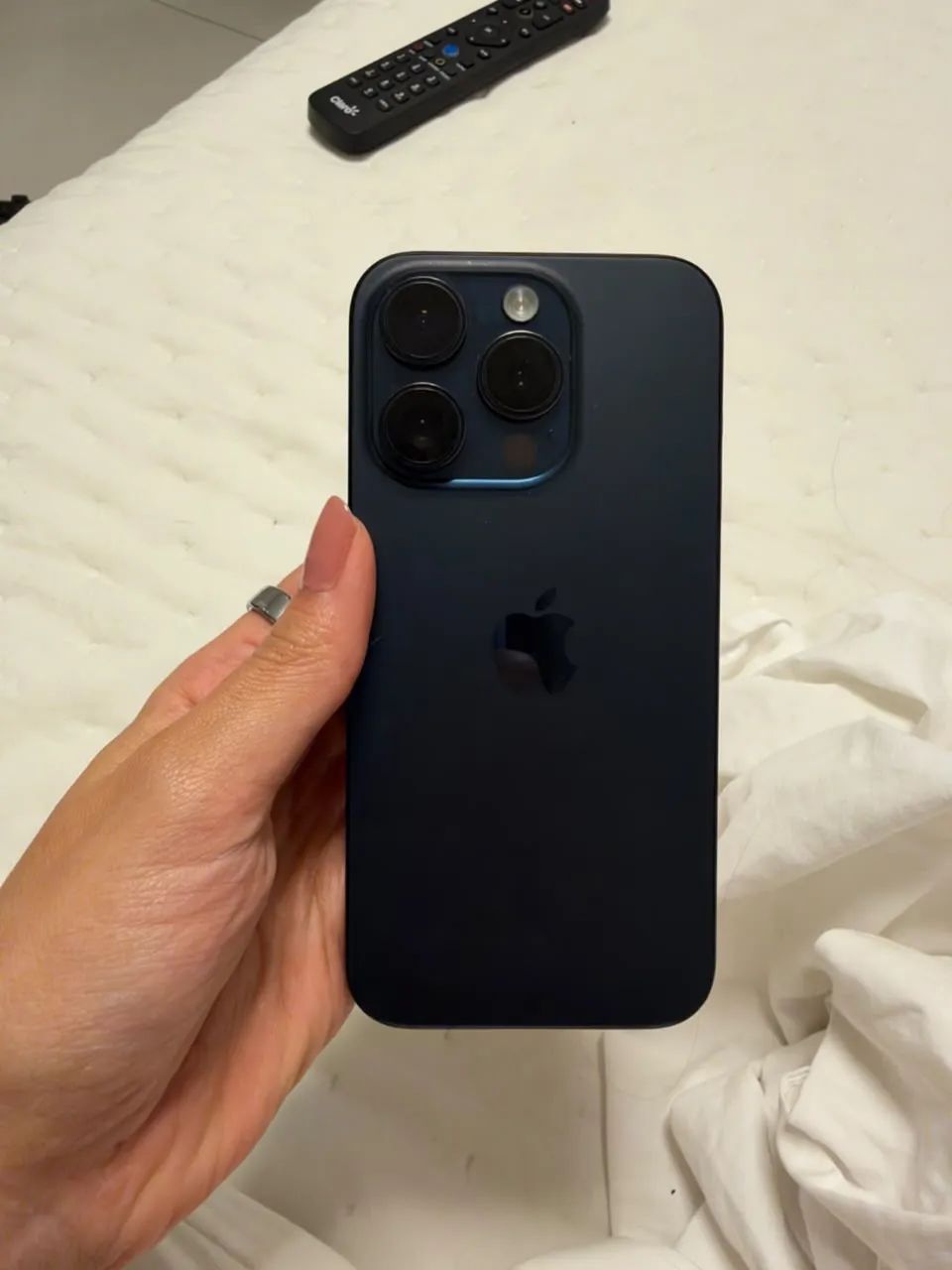 Iphone 15 pro  - Foto 3