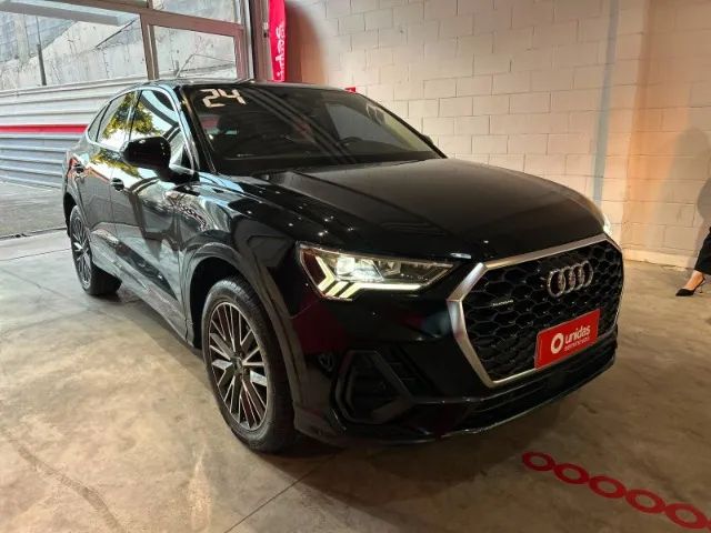 Audi Q3 SPB Perf. Black 2.0 TFSI Tipt. Quat. 2024