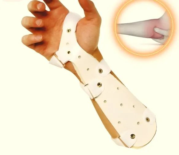 Órtese Tala De Pvc Para Punho, Pulso, Antebraço, cor Branca (Lado Esquerdo)