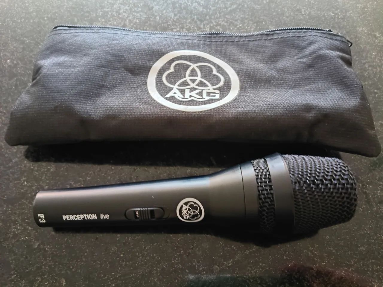 Microfone de mão AKG Perception 120