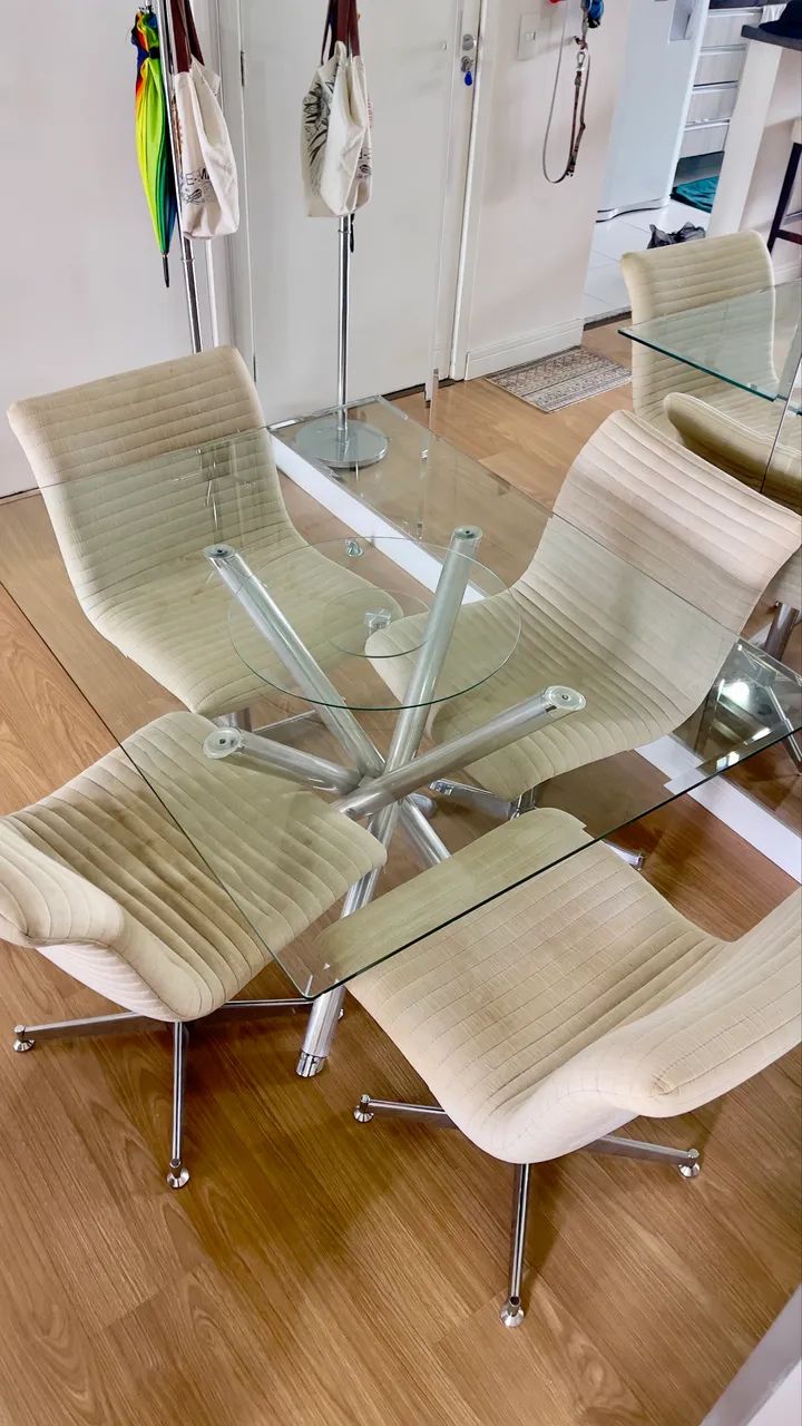 Mesa de jantar com 4 cadeiras e centro giratório  - Foto 3