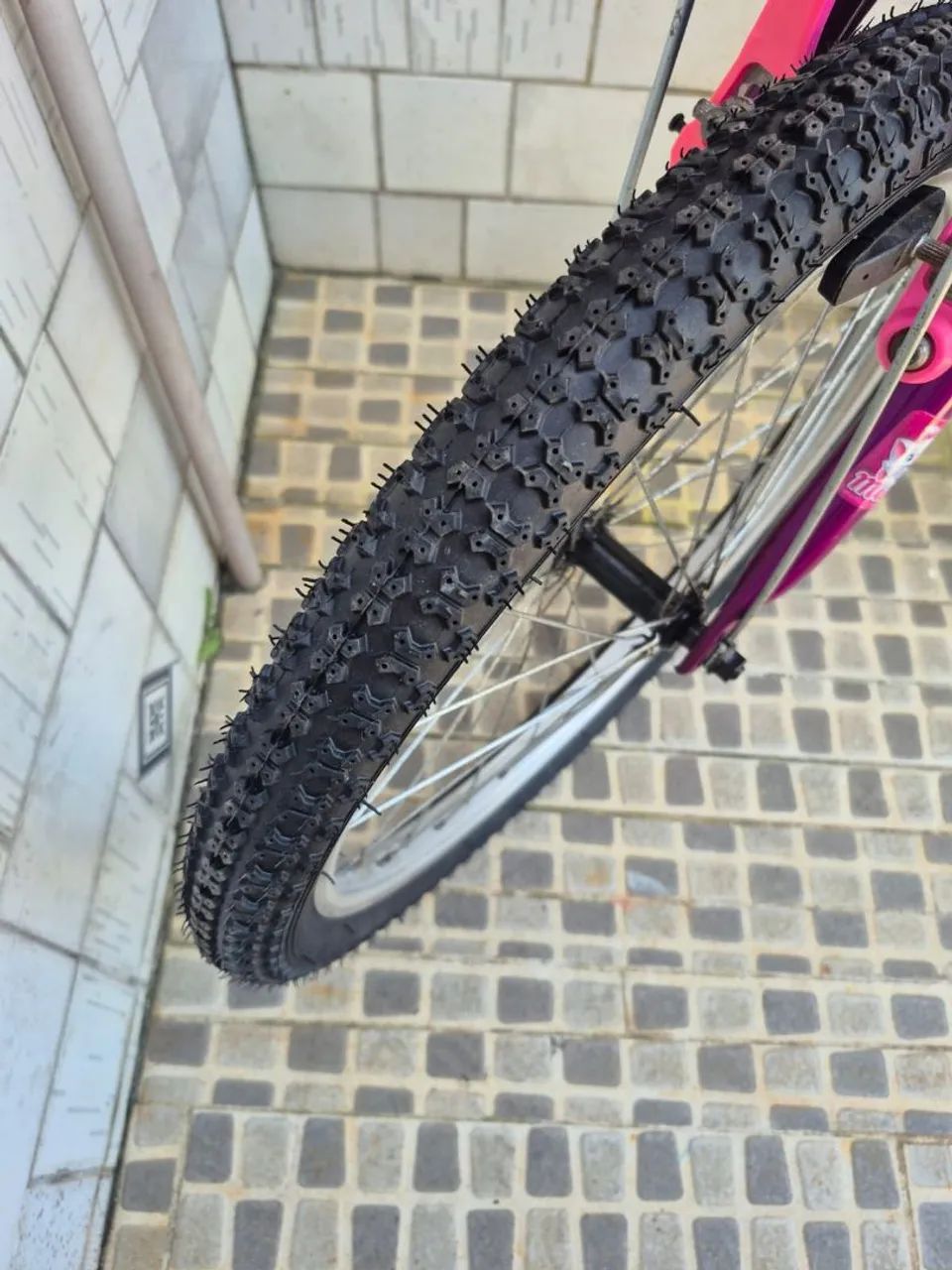 Bicicleta aro 20 Gata Marie semi nova  - Foto 3