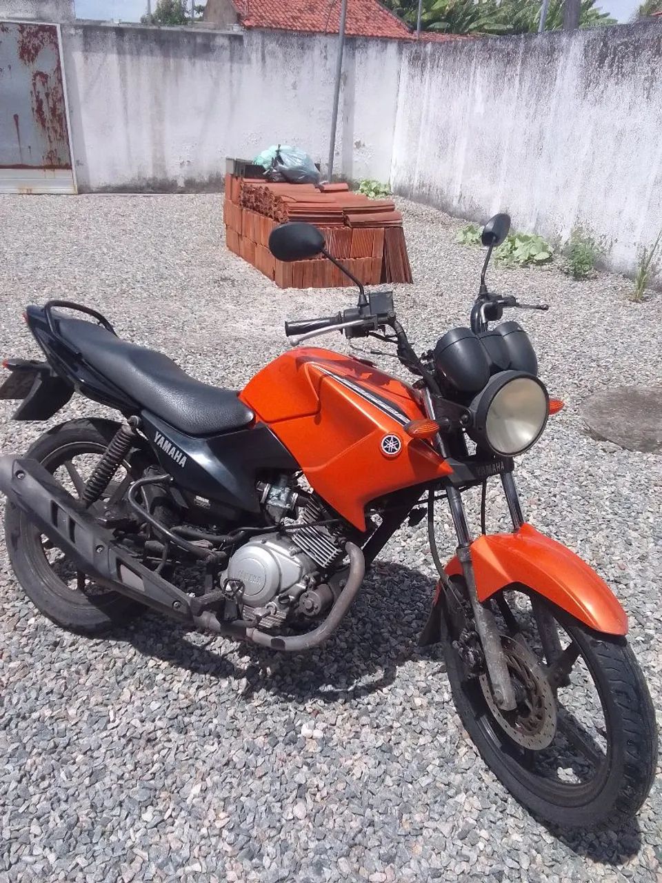 Vendo factor ed 125, único dono