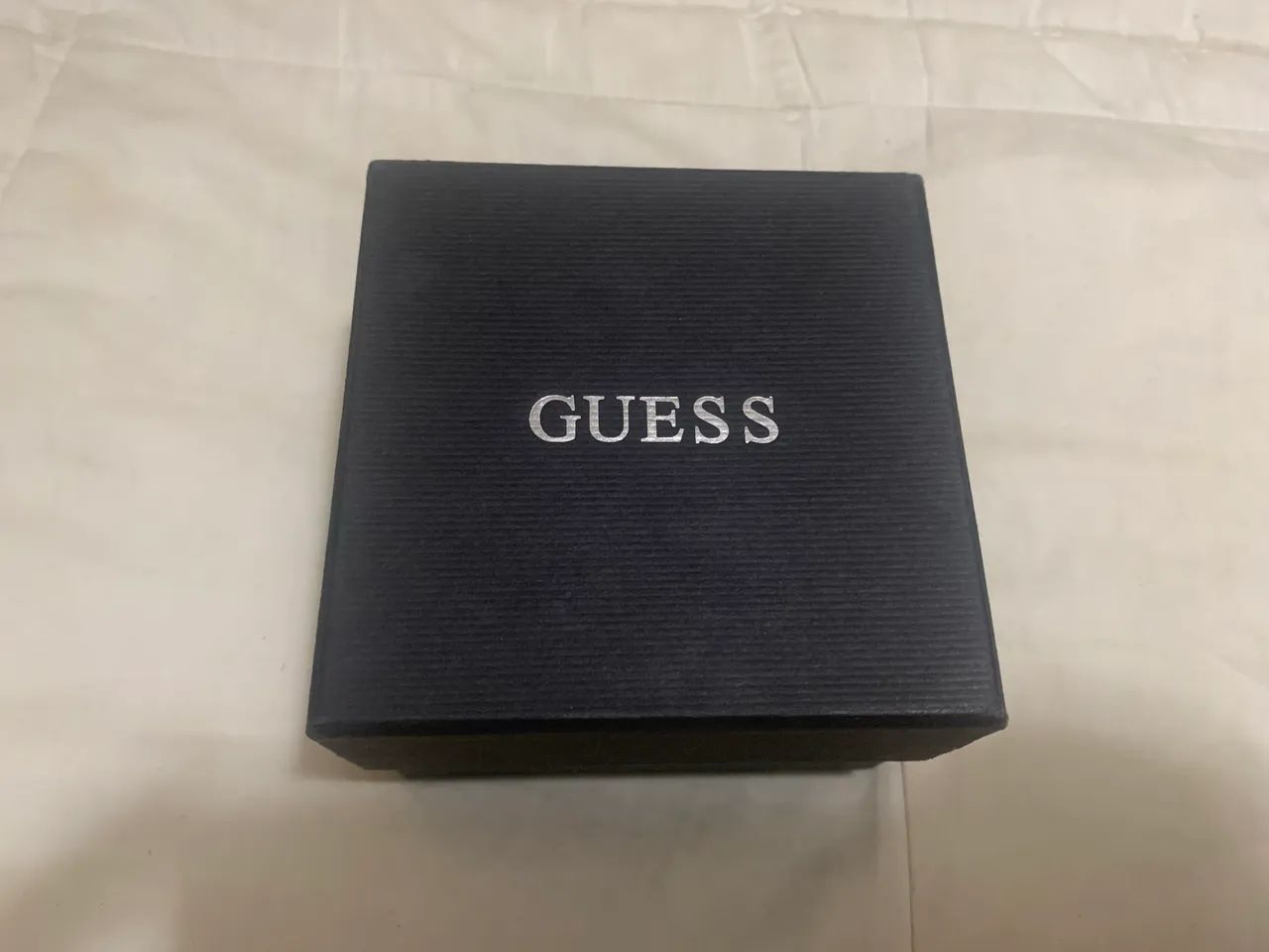 Caixa Guess Papelão 