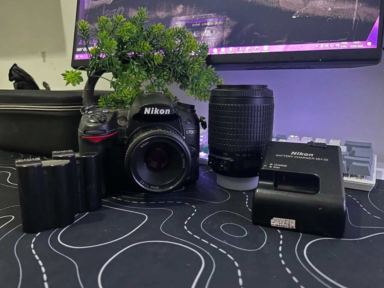 Nikon D7000 com duas lentes