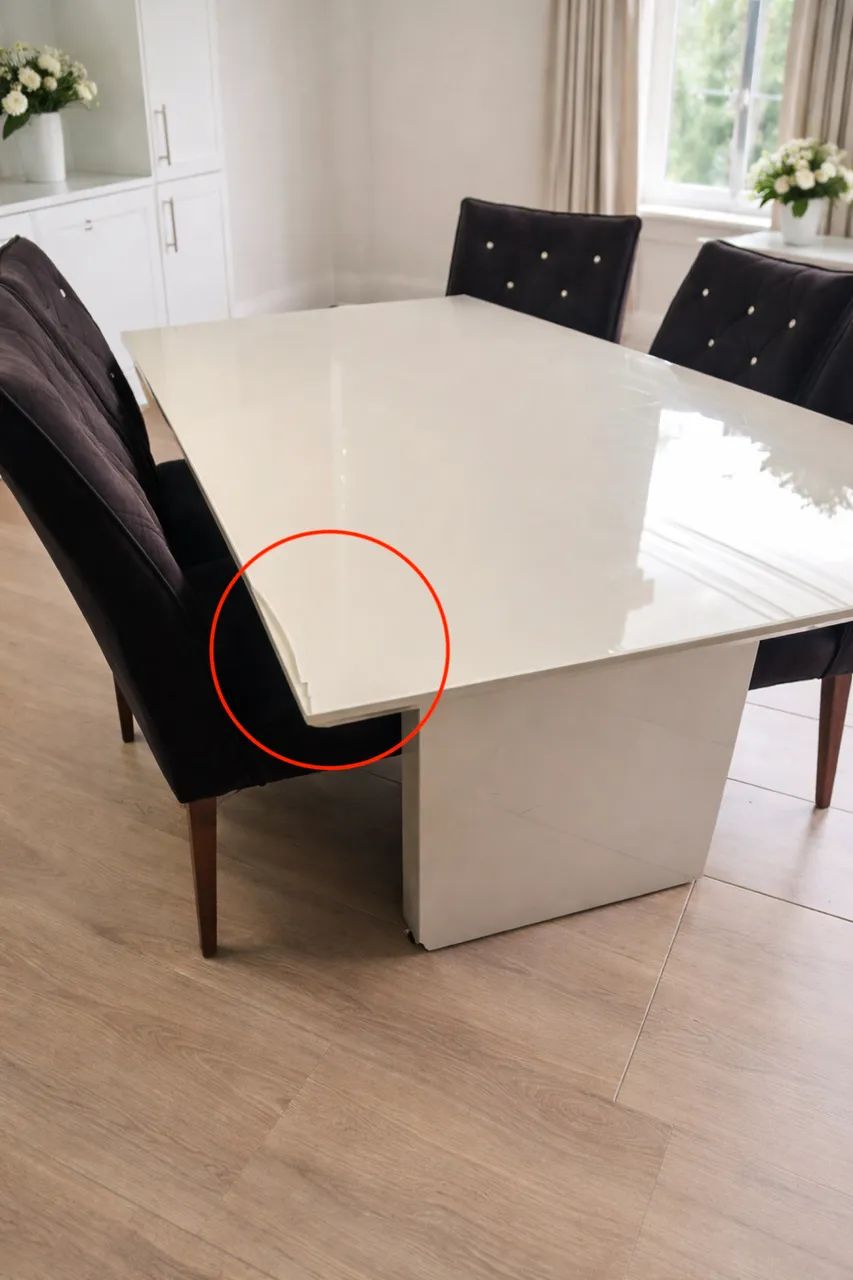 Mesa de Jantar em Laca com 6 Cadeiras Aveludadas Conjunto Sofisticado e de Alta Qualidade - Foto 4