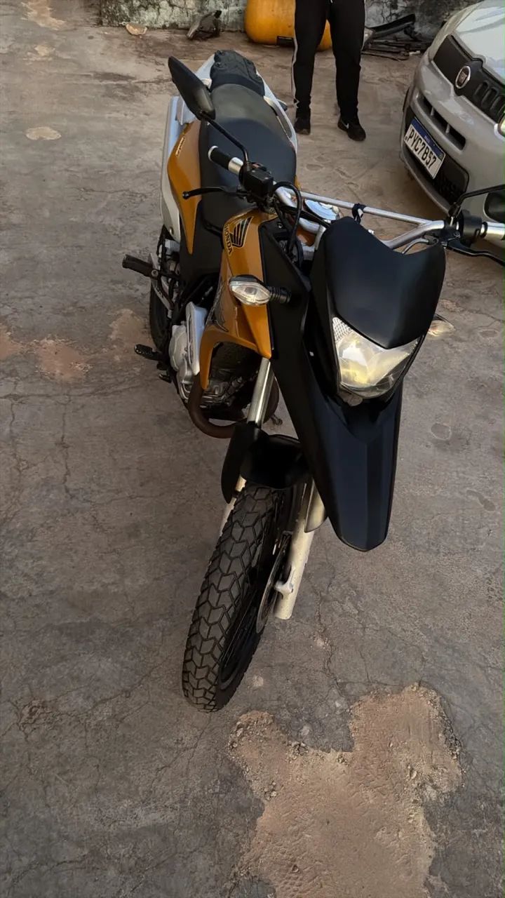 Moto XRE 300 - Foto 2