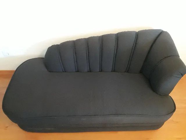 Sofa Divã - canelado capitone preto - Show peça antiga e estado