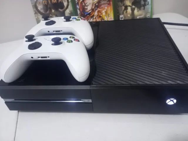 ACEITO PROPOSTAS!!! Xbox One 500gb + 8 Jogos + 2 Controles + 4 Pilhas Recarregáveis