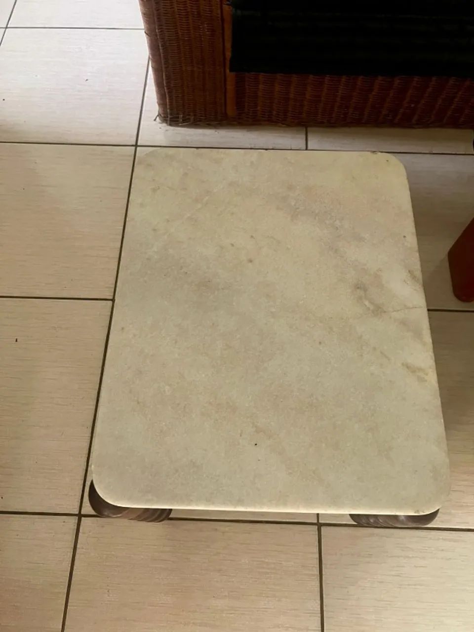 Mesa de Madeira e Base de Pedra - Foto 3