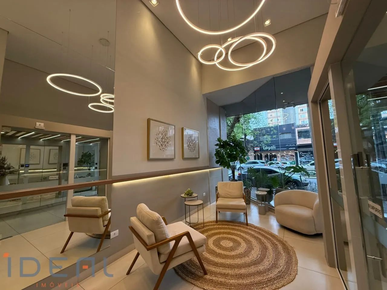 Vende apartamento 3 dormitórios, sendo 1 suíte, Edifício Leonardo da Vinci, centro, Maring - Foto 2