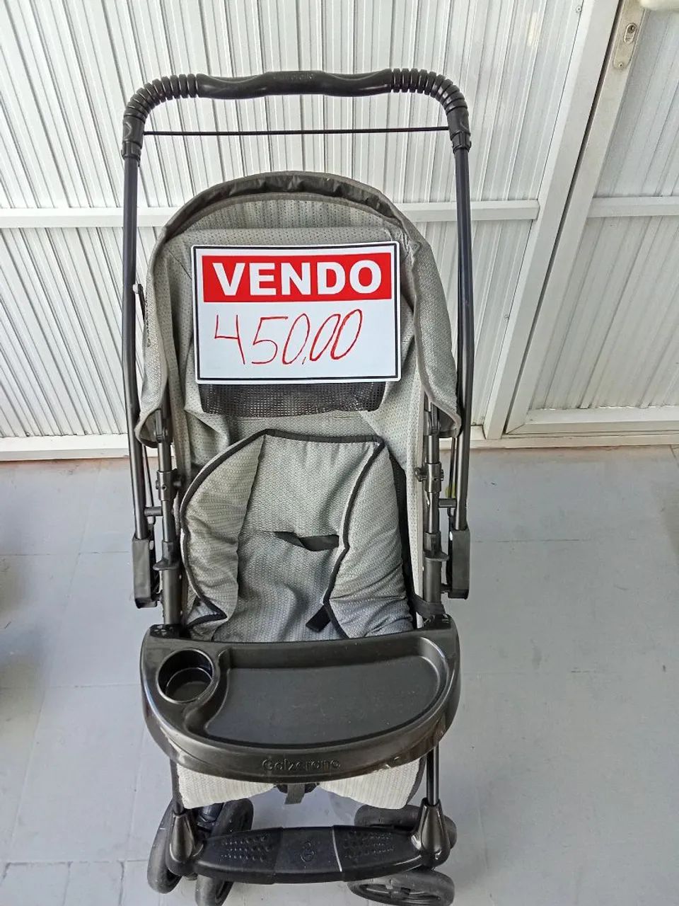Vendo carinho de Beber