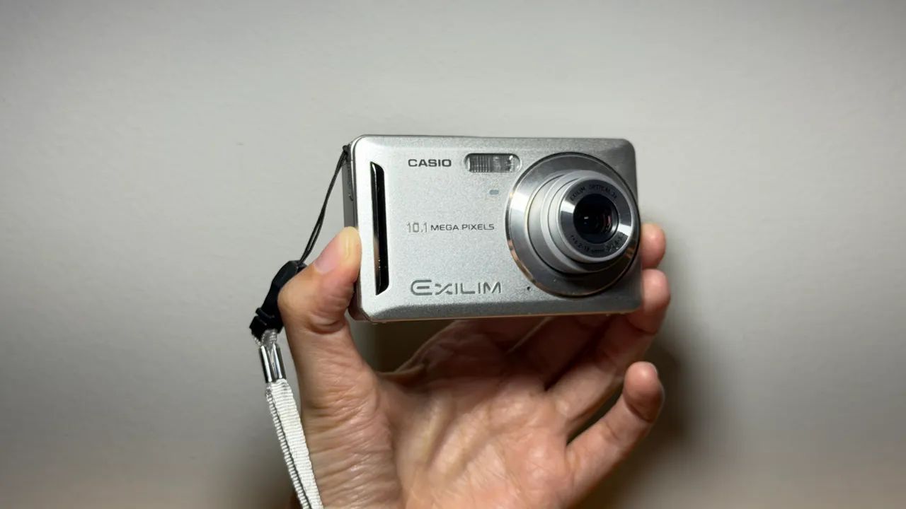 Câmera Digital Casio Exilim EX-Z29 - 10.1MP e 3x de zoom (estilo cybershot)