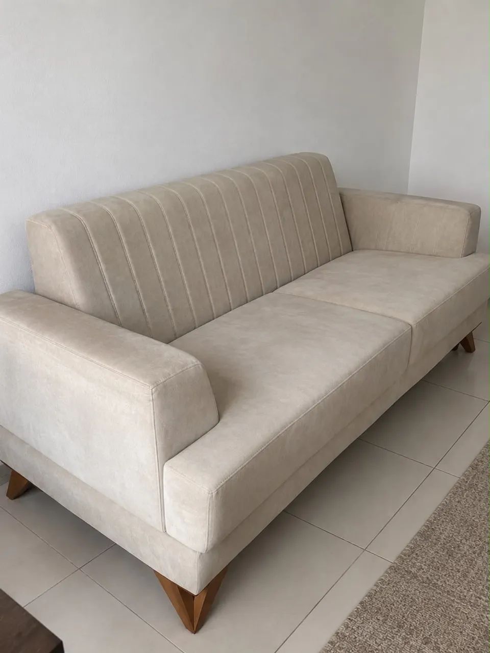 Sofá Retrô MUITO NOVO