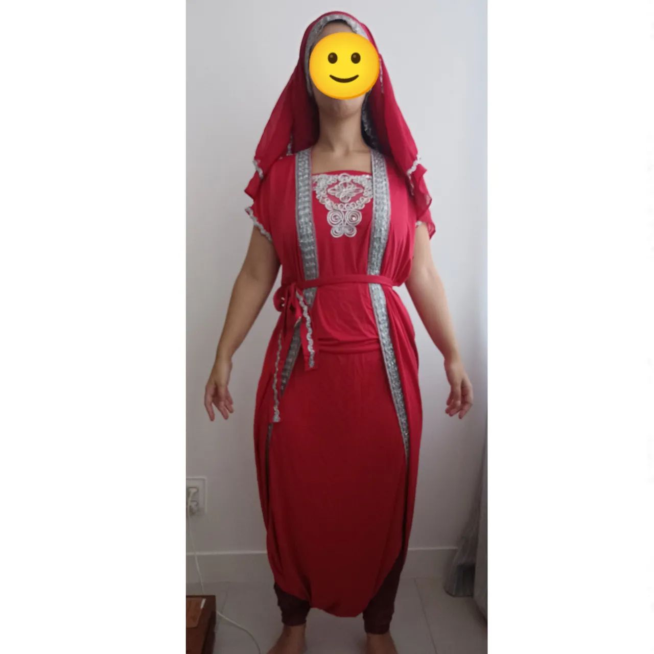 Roupa de dabke, ótimo estado
