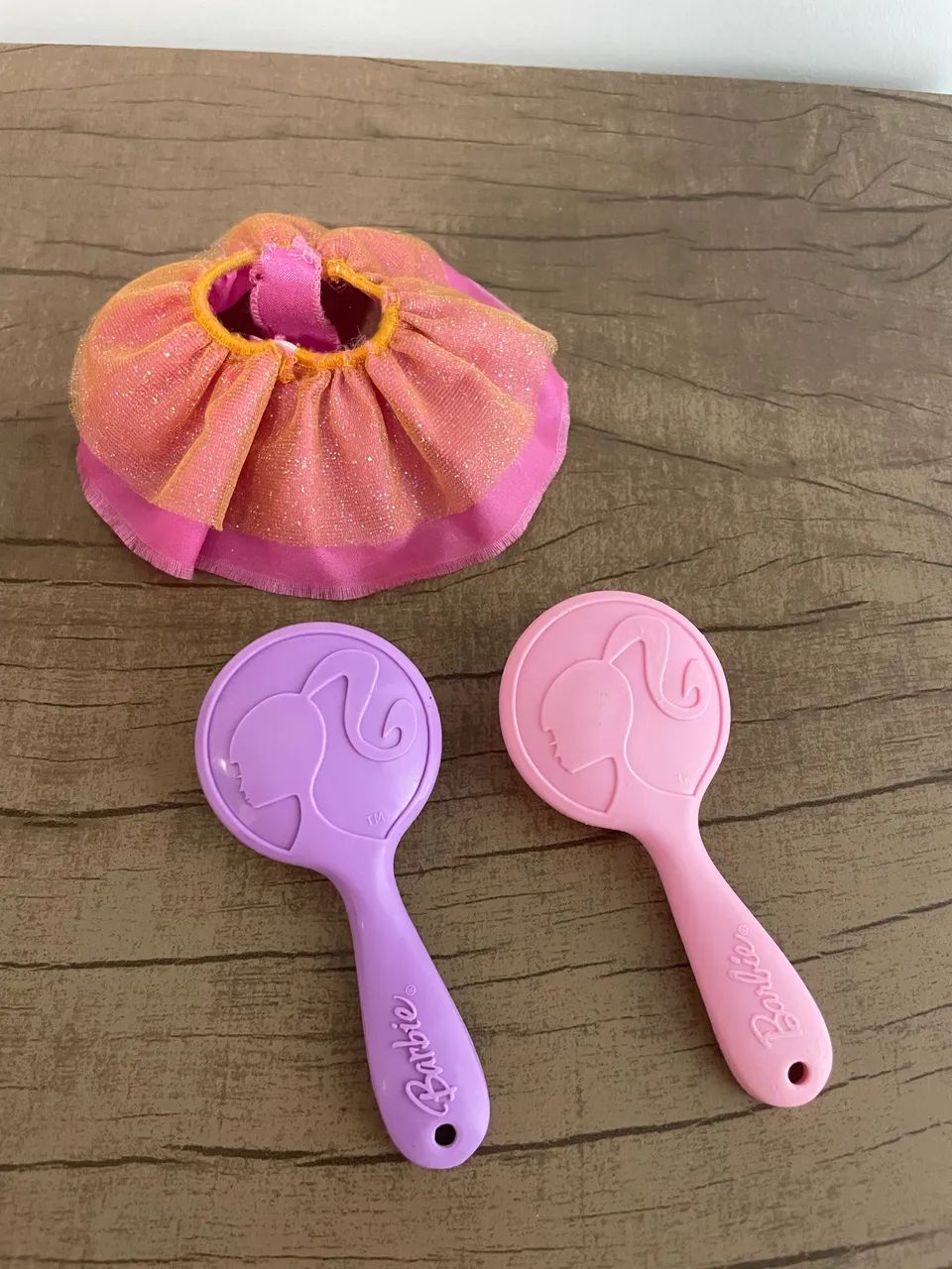 Lote Roupas e Acessórios Barbie e outras 