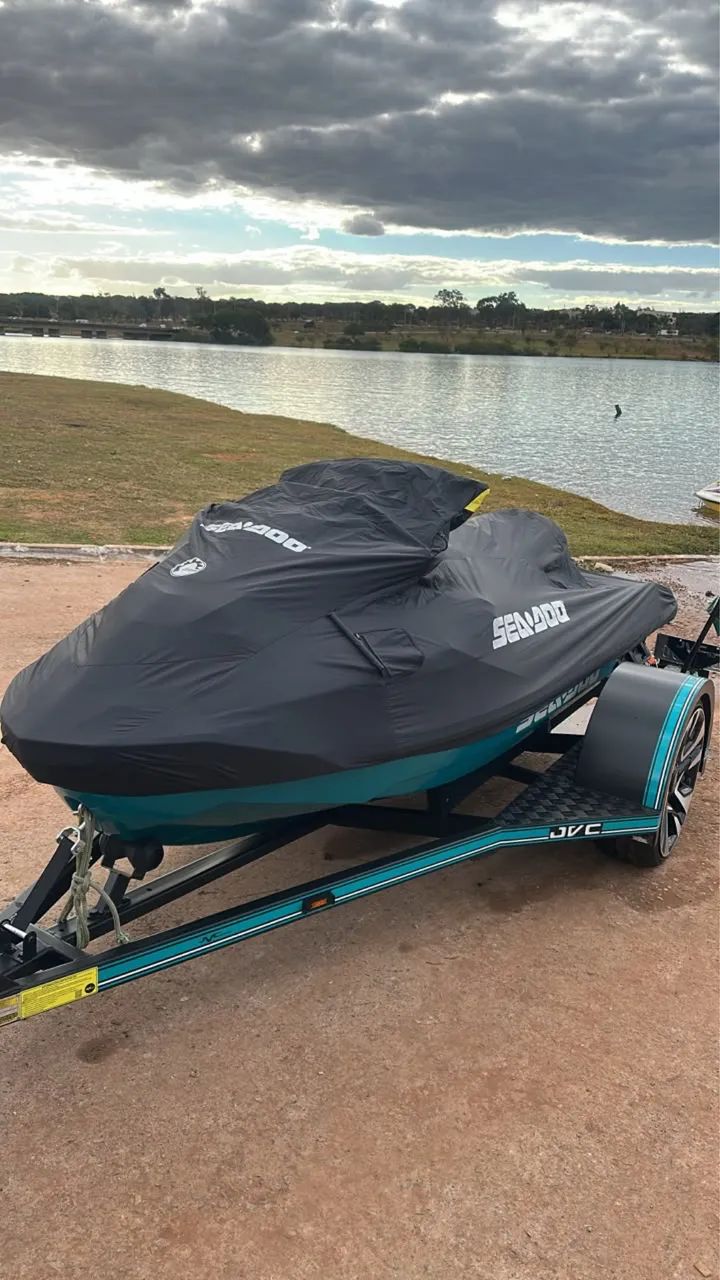 Jet Ski seadoo 325 gtx 