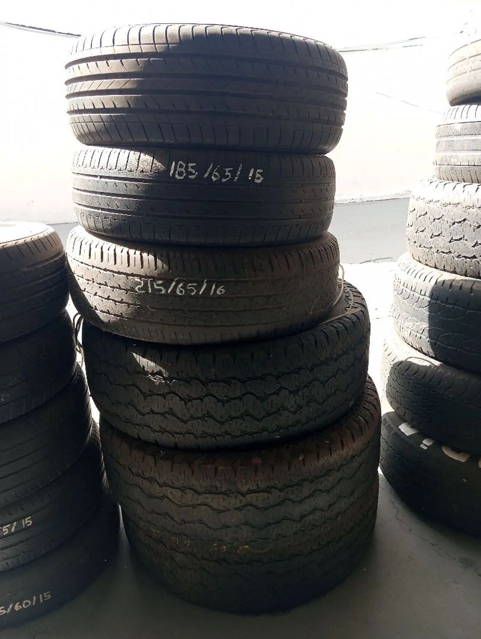 DOAÇÃO Pneus de carro usados  - Foto 3