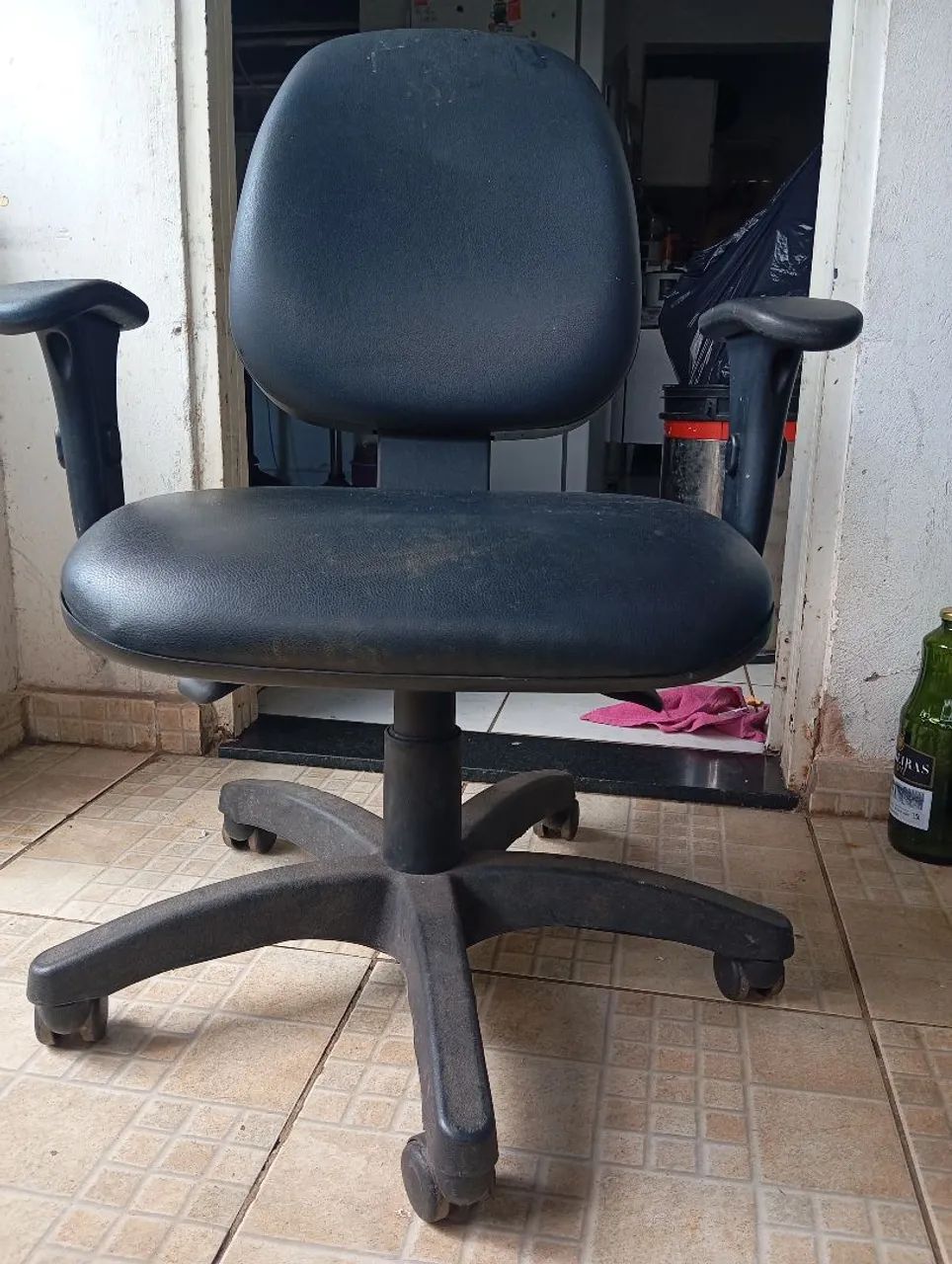 Cadeira pra escritório  - Foto 3
